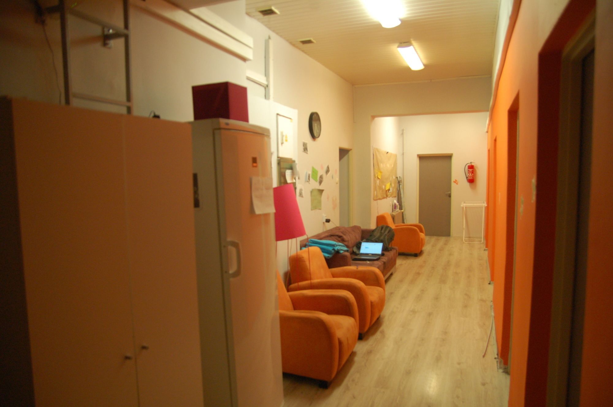 Hostel Family Erasmus Center Warszawa Exteriör bild