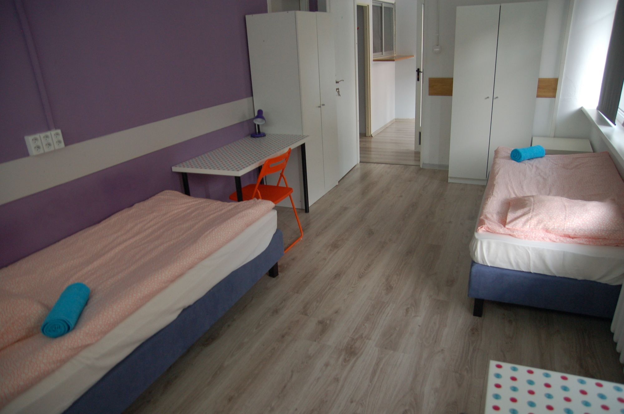 Hostel Family Erasmus Center Warszawa Exteriör bild